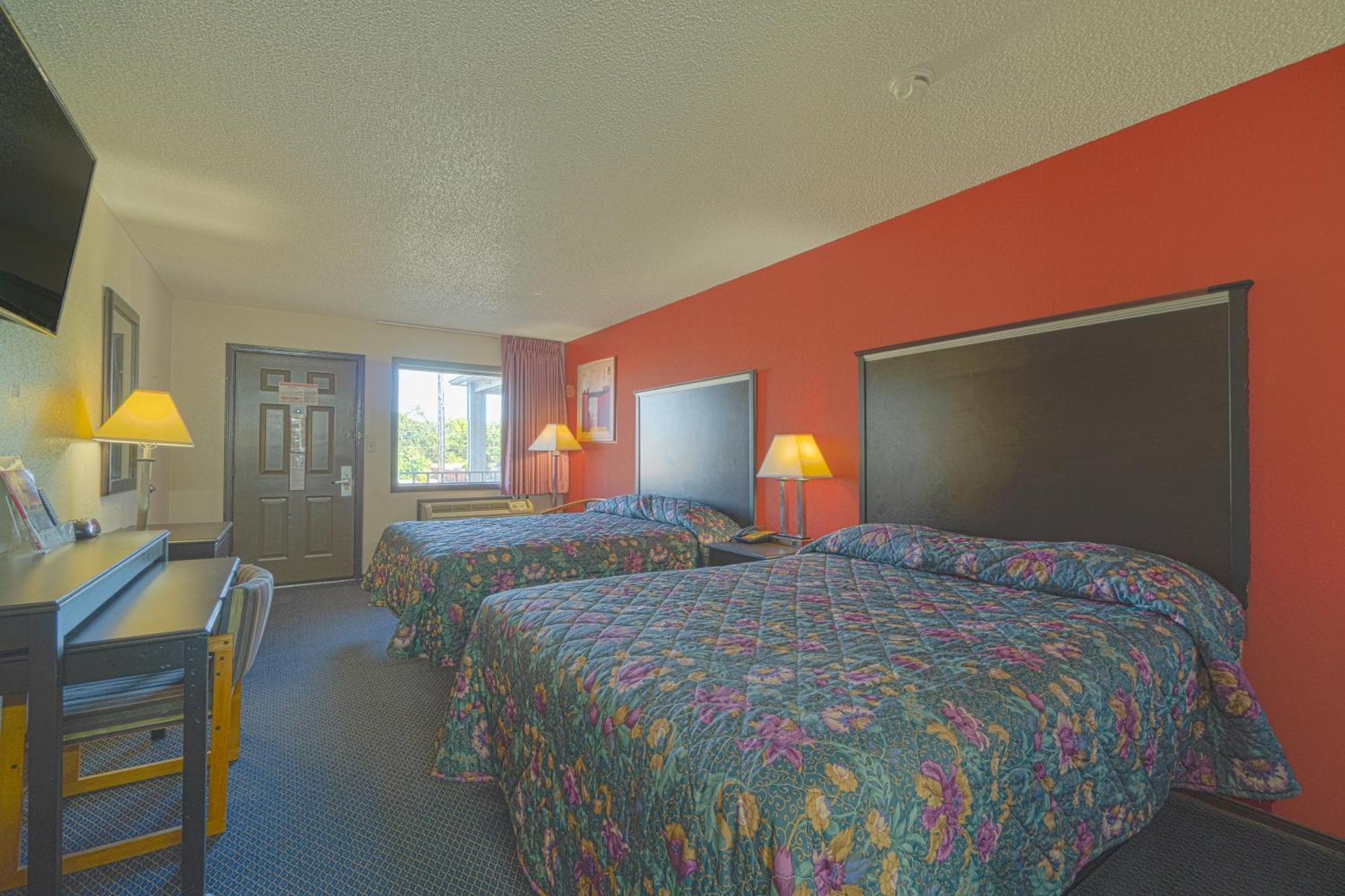 Regency Inn&Suites Bay City Exterior foto
