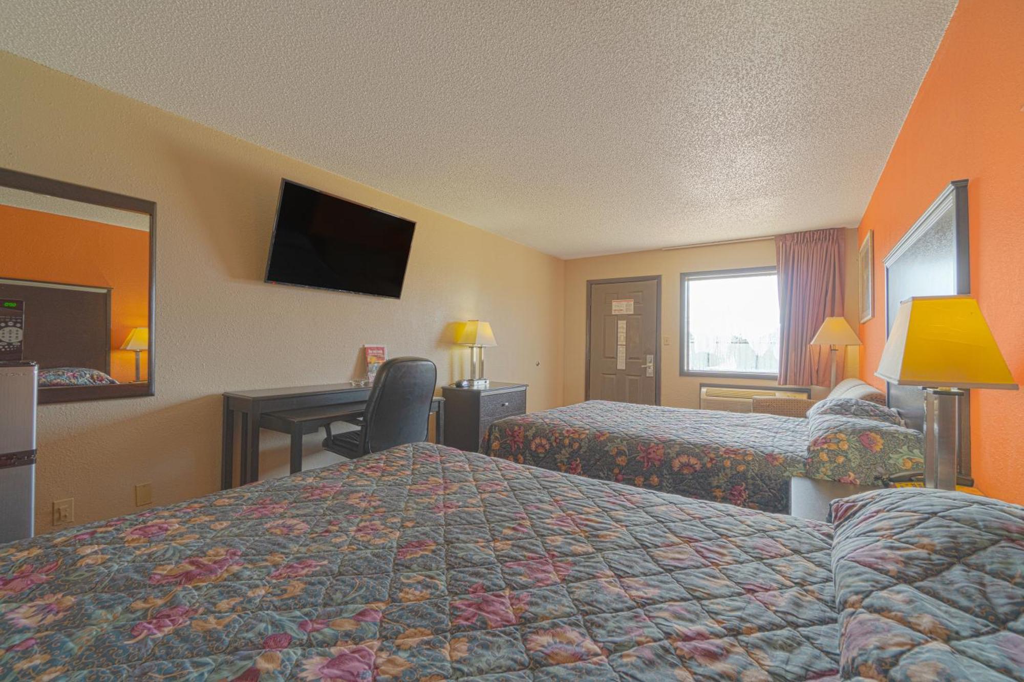 Regency Inn&Suites Bay City Exterior foto