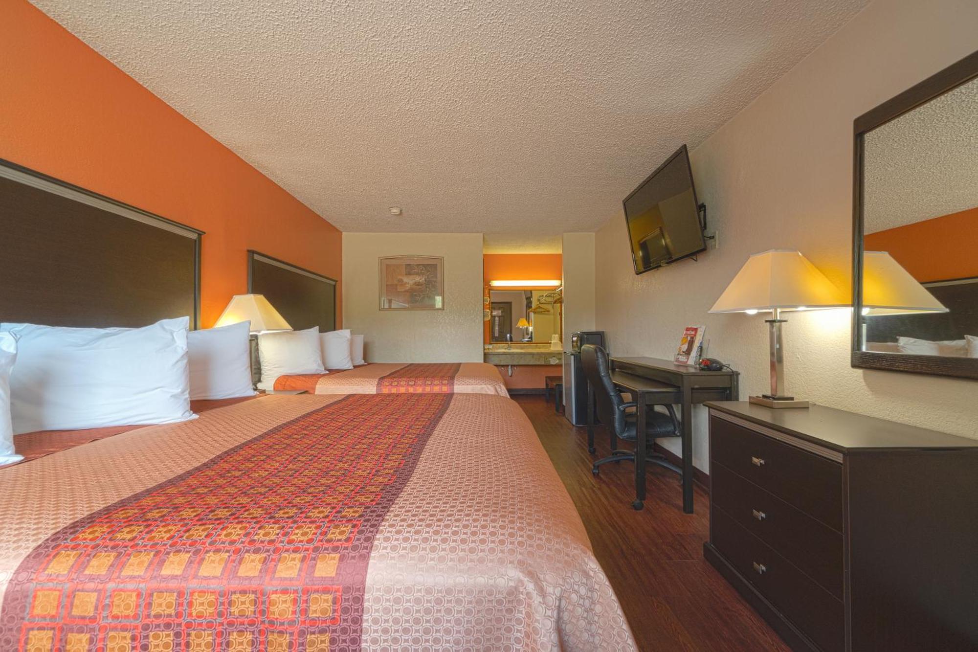 Regency Inn&Suites Bay City Exterior foto