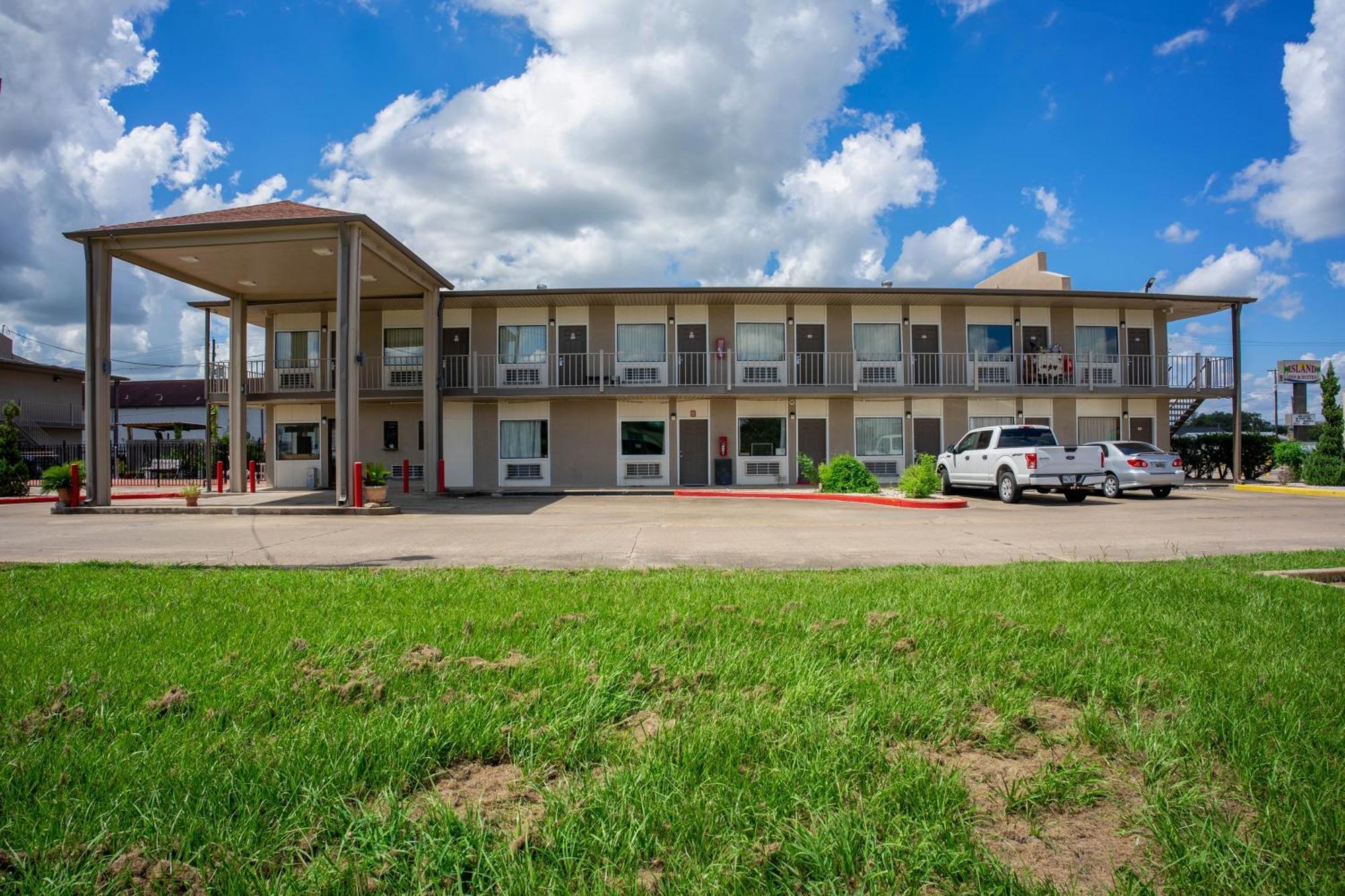 Regency Inn&Suites Bay City Exterior foto